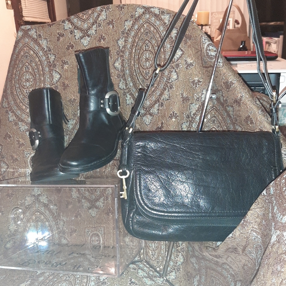 Authentic   Fossil Boots & Purse.